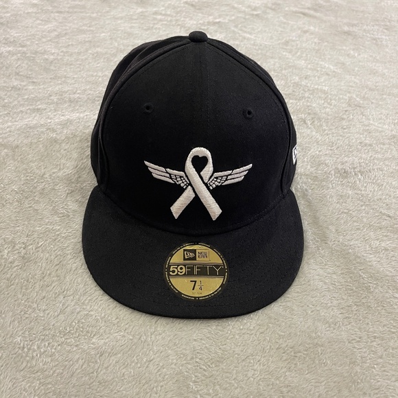 New Era 59Fifty Black Fitted Hat Size 7.25 - Picture 1 of 9